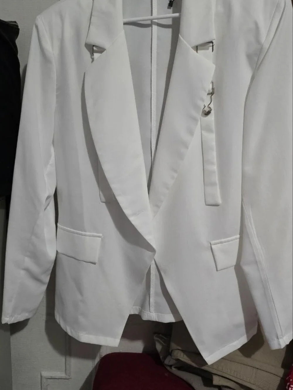N/A stylish white